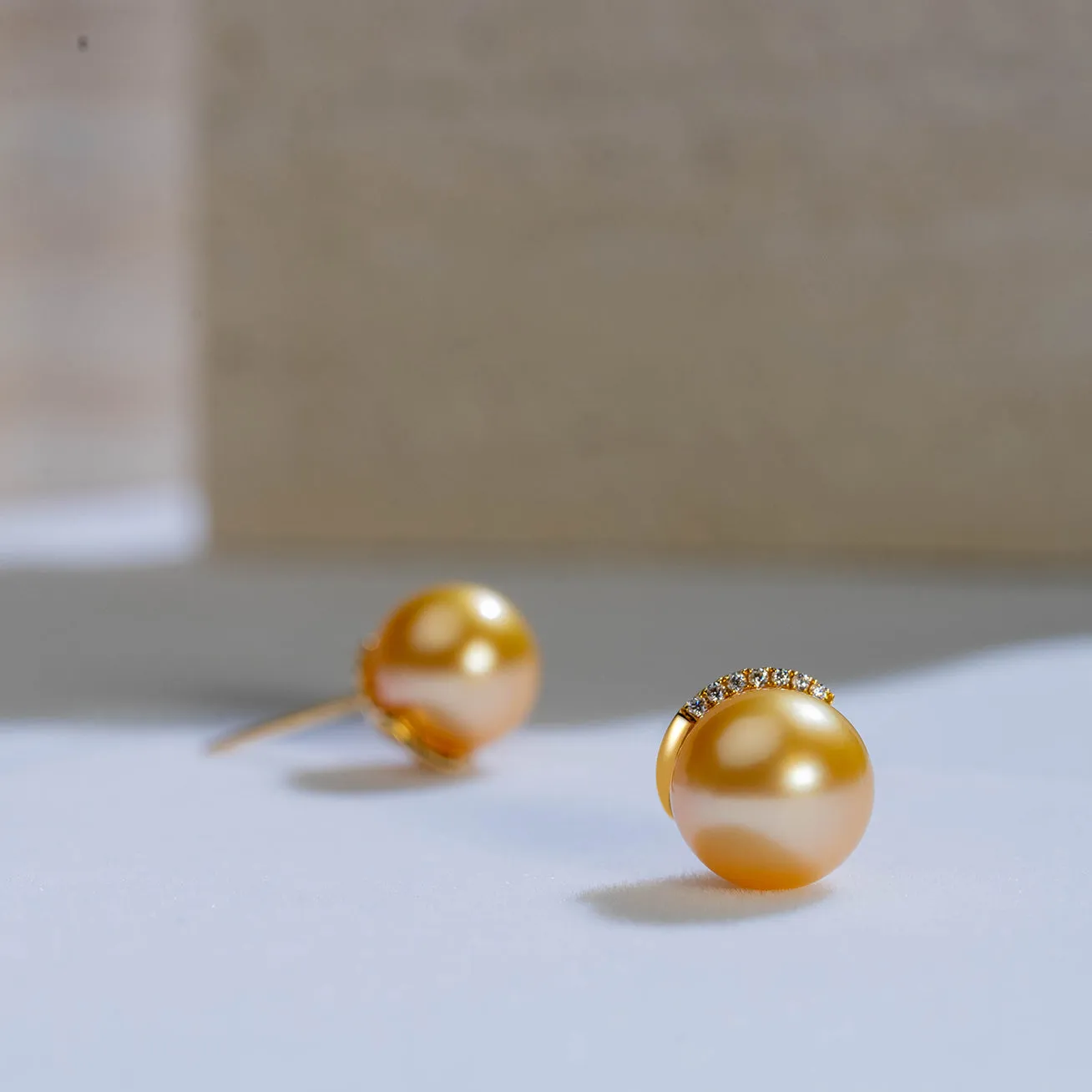 18K Solid Gold South Sea Pearl Earrings KE00032