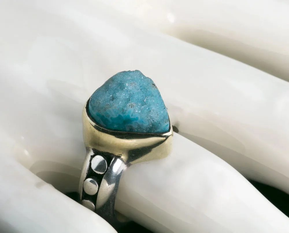 Sterling silver blue agate Druzy ring. Size 6.25. Sun Moon Co. rgvs167cse